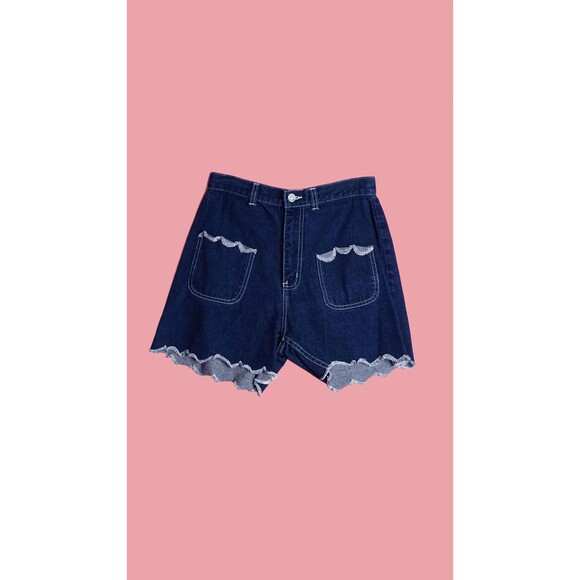 1990s-Y2K. CRISSA Dark Wash Denim Jean Shorts W/Ruffle Hem & Pockets. Small - Picture 1 of 10